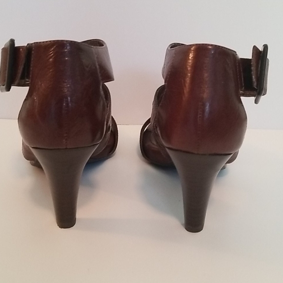 Sofft brown high heel ankle strap leather sandals 7 med - Picture 4 of 8